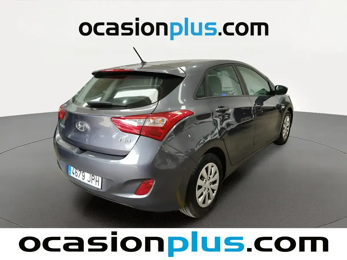 Usado Hyundai i30 90 CV (66 kW) 2016 Gris
