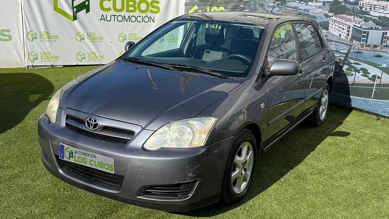 Usado Toyota Corolla Terra 90 CV (66 kW) 2006 Gris