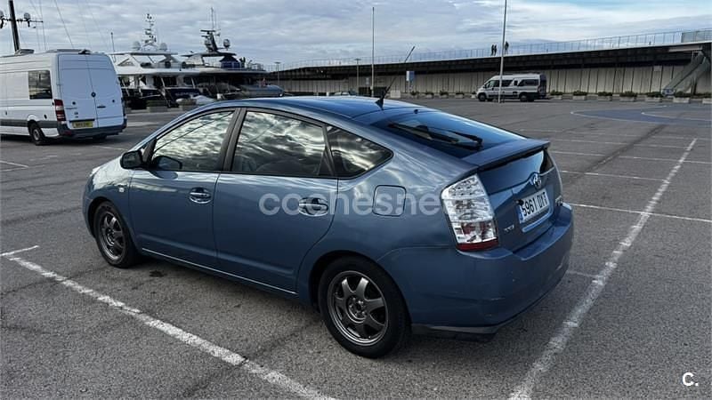 Usado Toyota Prius 112 CV (82 kW) 2006 Azul Utilitario