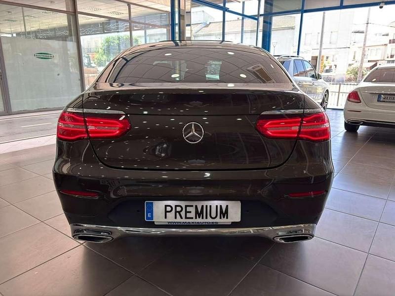 Usado Mercedes GLC350 Exclusive 258 CV (189 kW) 2018 Marrón SUV