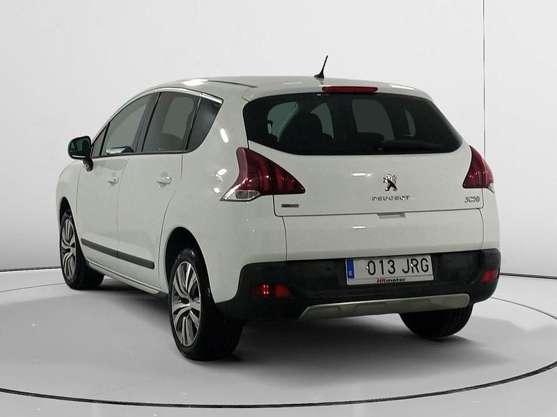 Usado Peugeot 3008 Style 131 CV (96 kW) 2016 Blanco Berlina