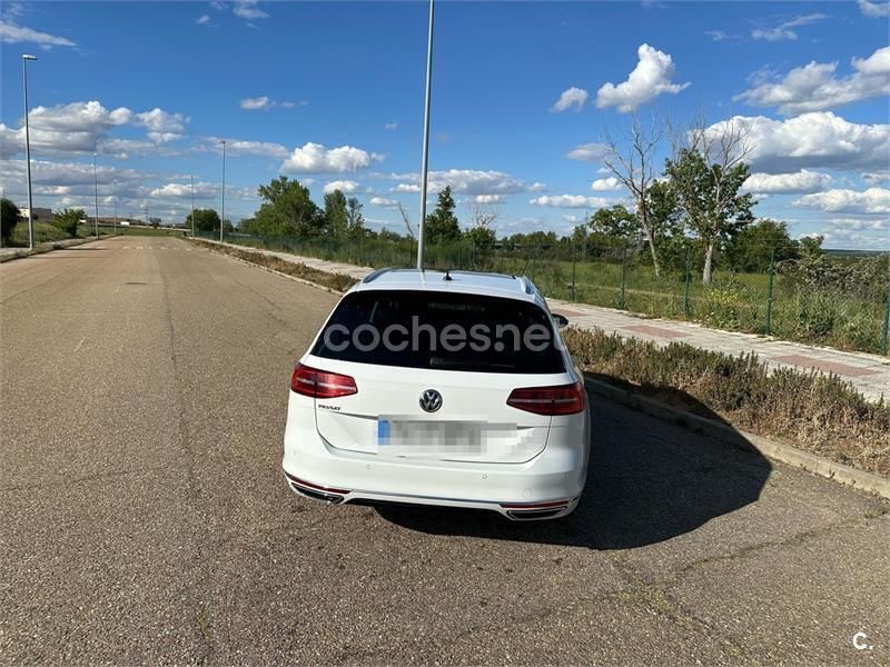 Usado VW Passat Sportline 150 CV (110 kW) 2017 Blanco Familiar
