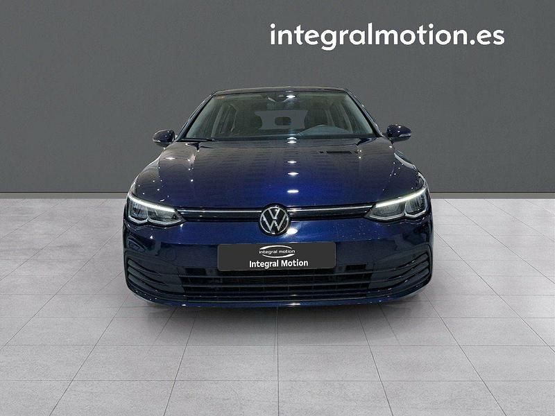 Usado VW Golf VIII Life 110 CV (80 kW) 2023 Azul Berlina
