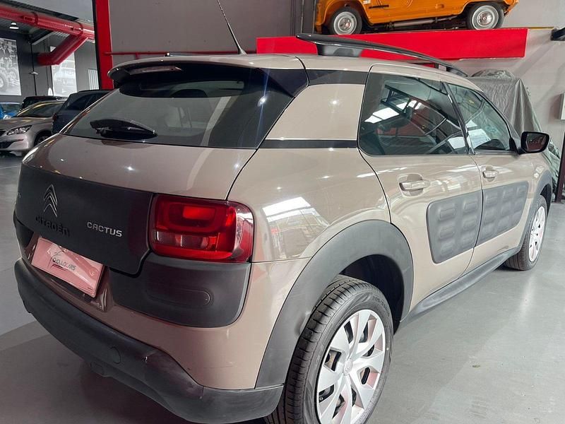 Usado Citroën C4 Cactus PureTech 82 CV (60 kW) 2017 Gris / plata Utilitario