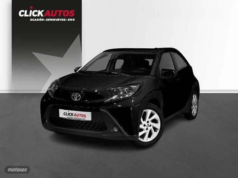 Blanco Usado 2023 Toyota Aygo Play Utilitario | 13.900 € (Precio justo) - Imagen 1/4