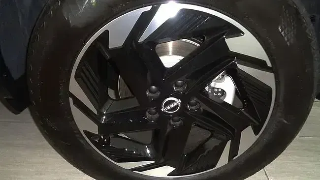 Usado Nissan Qashqai N-Connecta 140 CV (102 kW) 2025 Rojo SUV