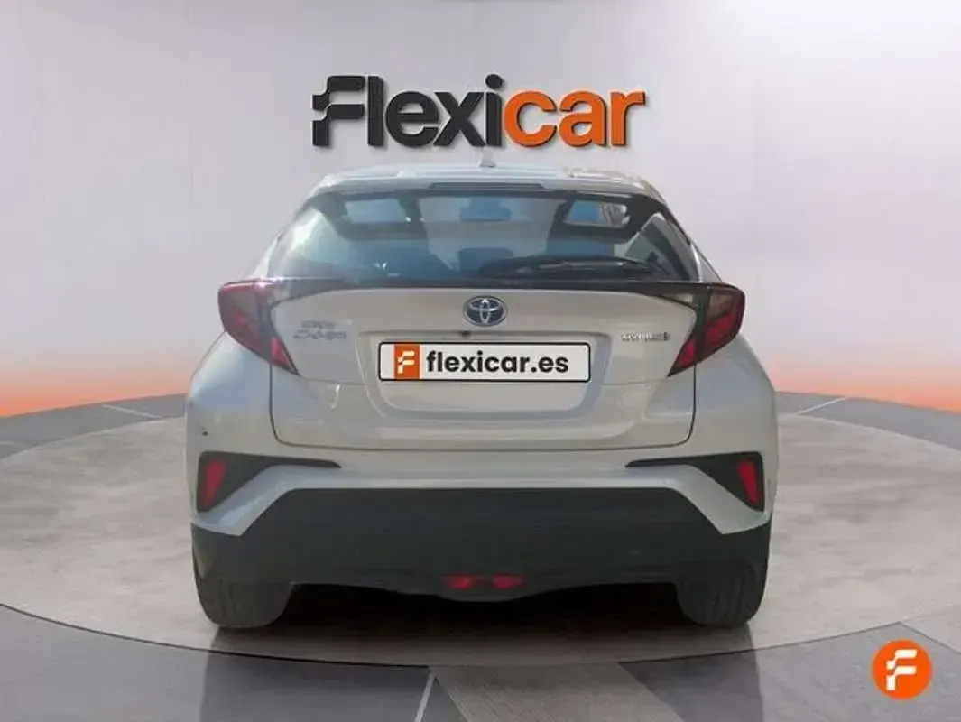 Usado Toyota C-HR Advance 122 CV (89 kW) 2021 Blanco SUV
