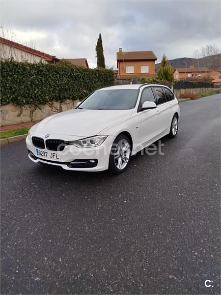 Usado BMW 318 Sport Line 143 CV (105 kW) 2015 Blanco Familiar