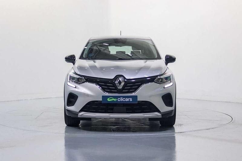 Usado Renault Captur Evolution 159 CV (116 kW) 2022 Plateado SUV
