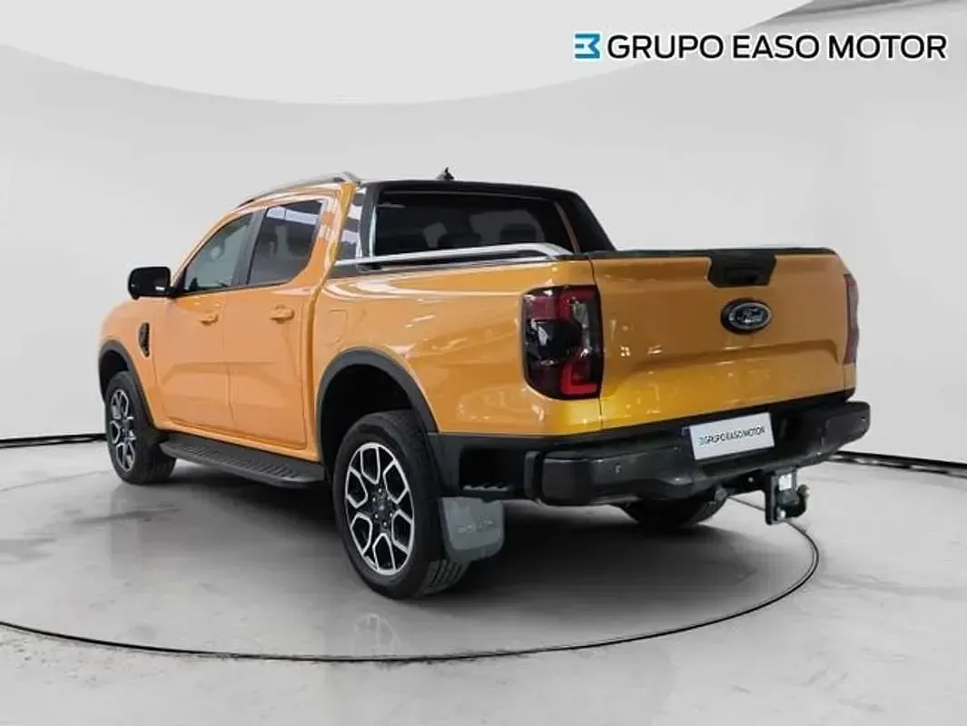 Usado Ford Ranger Wildtrack 241 CV (177 kW) 2025 Naranja Pickup/Camioneta