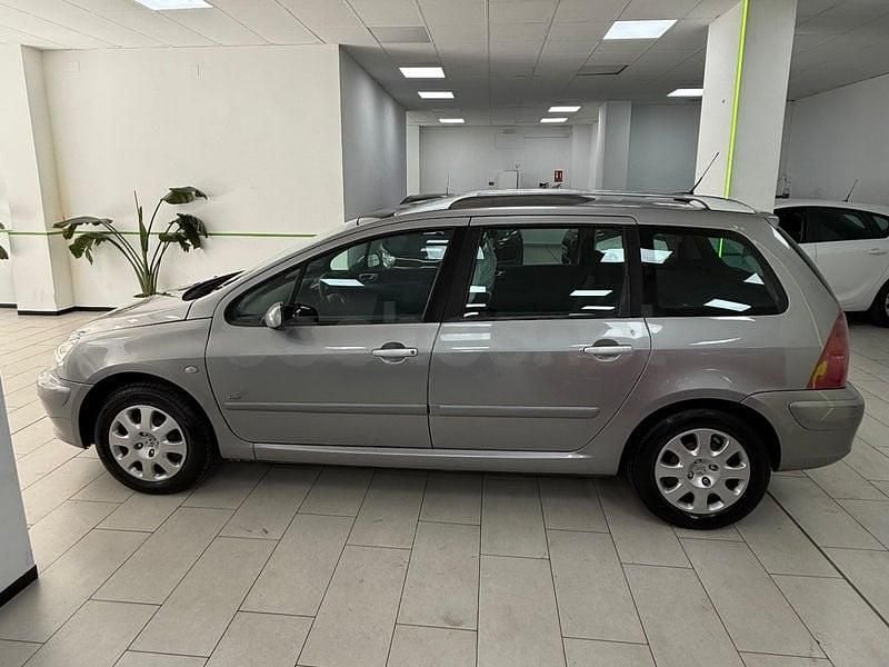 Usado Peugeot 307 110 CV (80 kW) 2005 Gris / plata Familiar