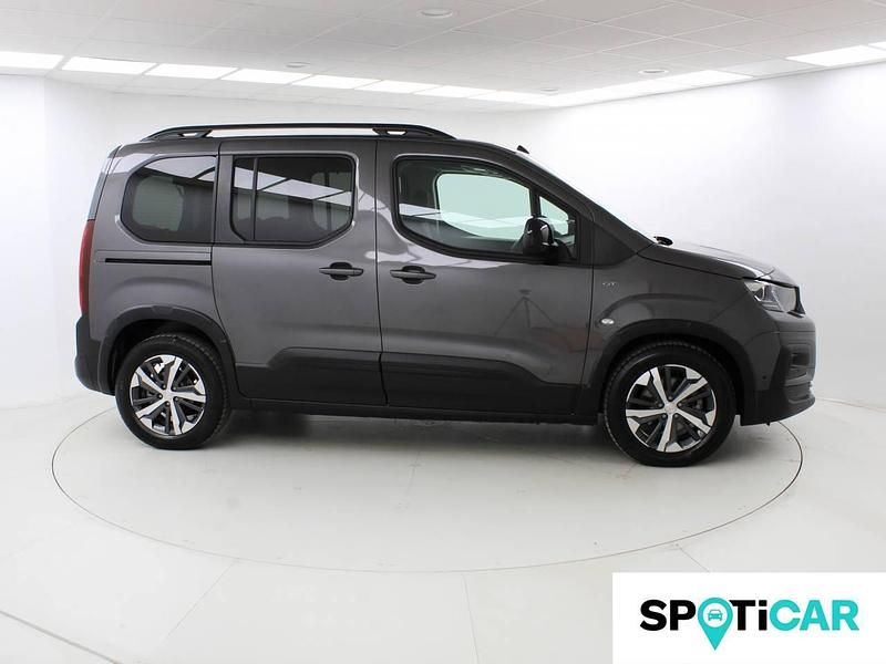 Usado Peugeot Rifter GT 100 kW (136 CV) 2025 Gris Monovolumen