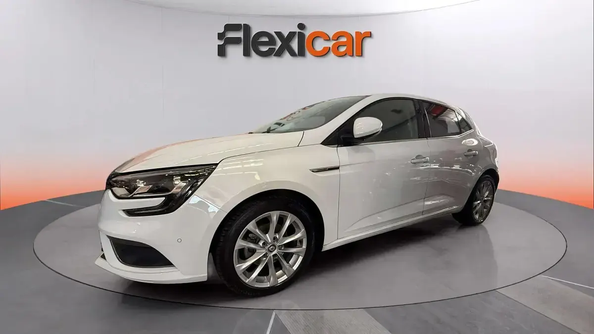 Usado Renault Mégane Bose Edition 110 CV (80 kW) 2017 Blanco Berlina