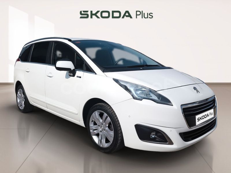 Blanco Usado 2016 Peugeot 5008 Style Monovolumen | 10.590 € (Precio justo) - Imagen 1/4