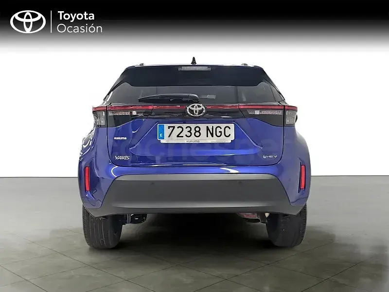 Usado Toyota Yaris Cross Active 130 CV (95 kW) 2025 Gris / plata SUV