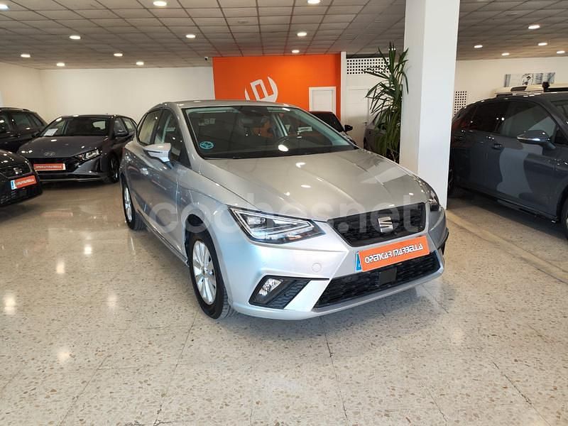 Usado Seat Ibiza Style 80 CV (58 kW) 2023 Gris / plata Berlina