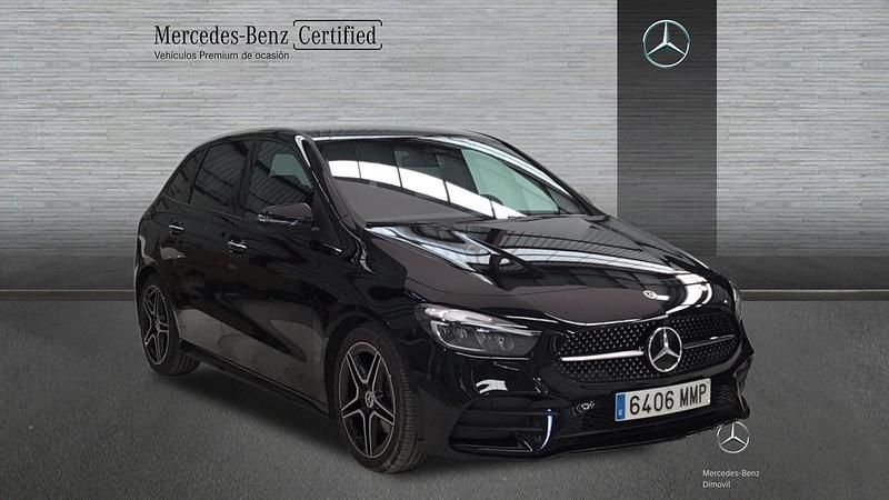 Usado Mercedes B200 AMG line 150 CV (110 kW) 2024 Negro noche Monovolumen