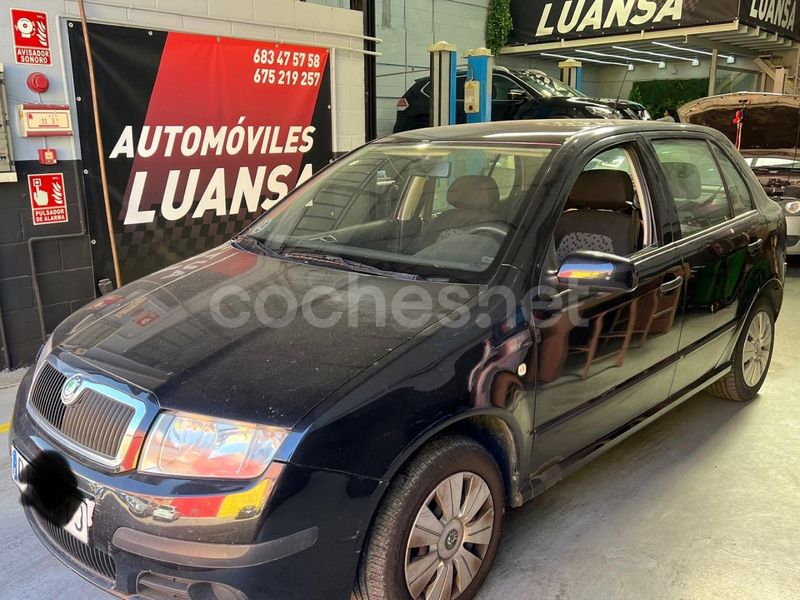 Negro Usado 2006 Skoda Fabia Berlina | 1800 € (Buen precio) - Imagen 1/4