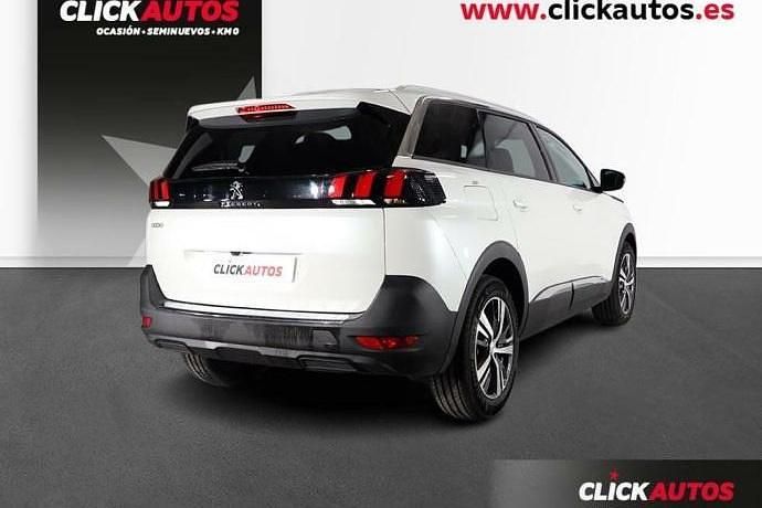 Usado Peugeot 5008 Allure 131 CV (96 kW) 2023 Blanco Monovolumen