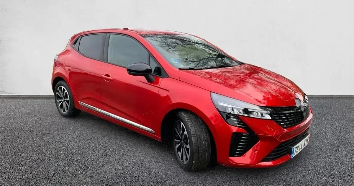 Usado Renault Clio Techno 100 CV (73 kW) 2025 Utilitario