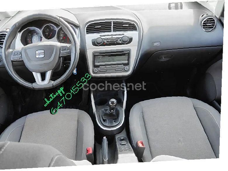 Usado Seat Altea Reference 105 CV (77 kW) 2013 Negro Monovolumen