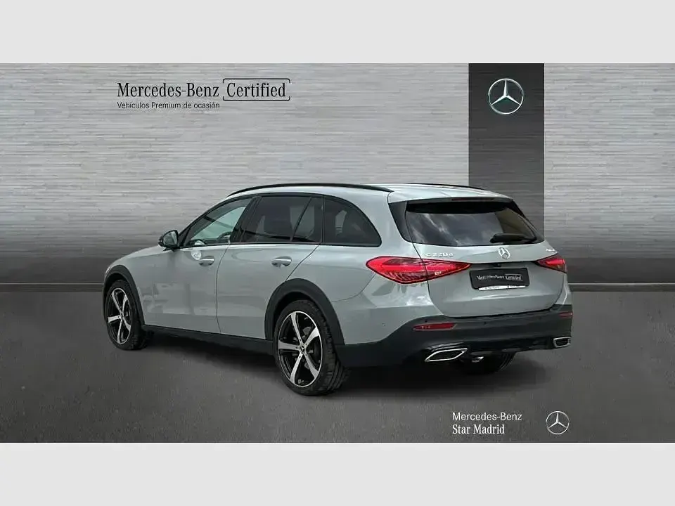 Usado Mercedes C220 Avantgarde 200 CV (147 kW) 2025 Otro Familiar