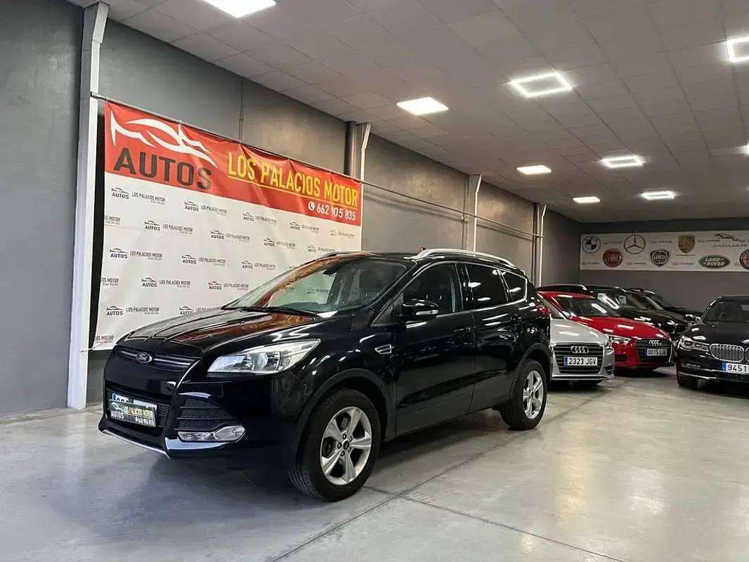 Usado Ford Kuga Trend 150 CV (110 kW) 2016 Negro SUV