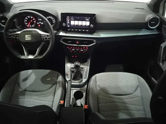 Usado Seat Arona Xperience 115 CV (84 kW) 2025 Blanco SUV