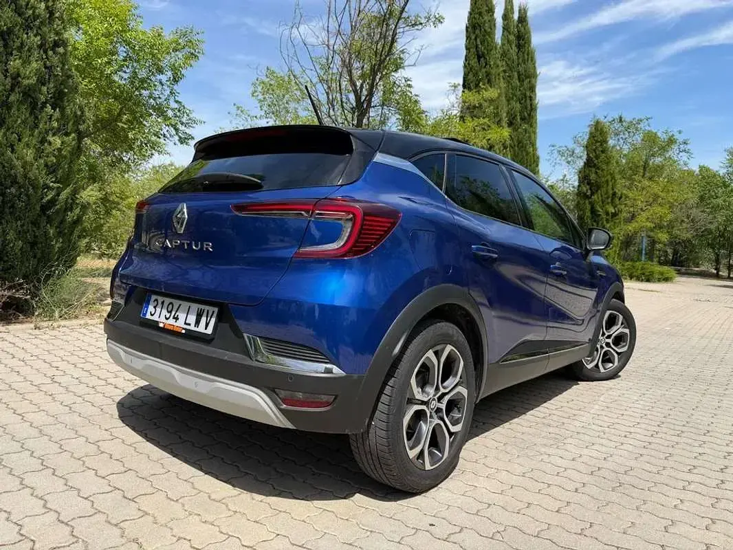 Usado Renault Captur 140 CV (102 kW) 2022 Azul SUV