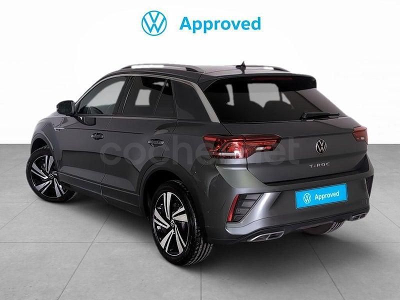 Usado VW T-Roc R-line 150 CV (110 kW) 2023 Gris / plata SUV