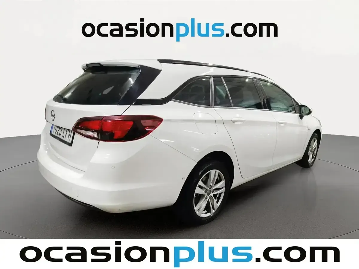 Usado Opel Astra GS Line 110 CV (80 kW) 2020 Blanco Familiar