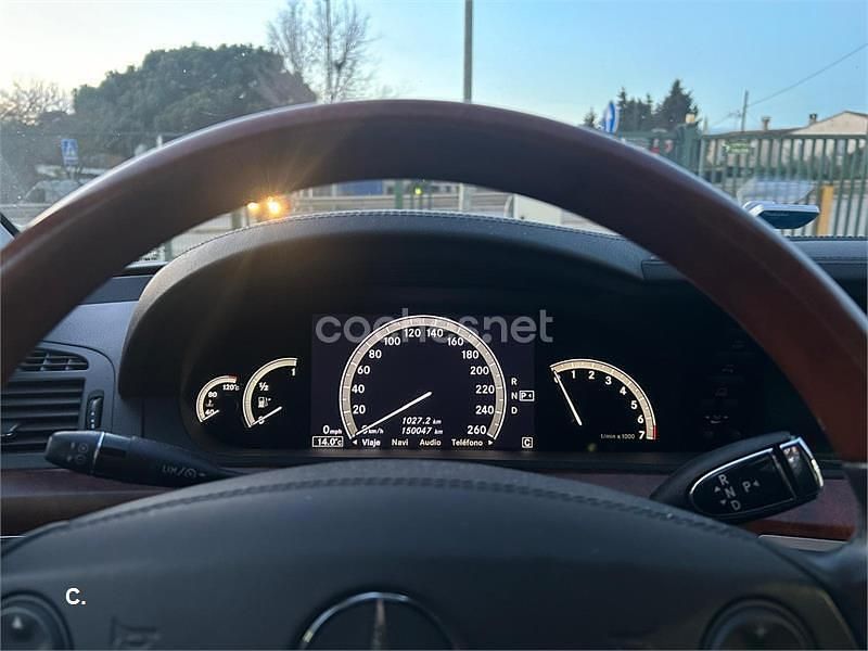 Usado Mercedes S500 388 CV (285 kW) 2007 Gris / plata Berlina