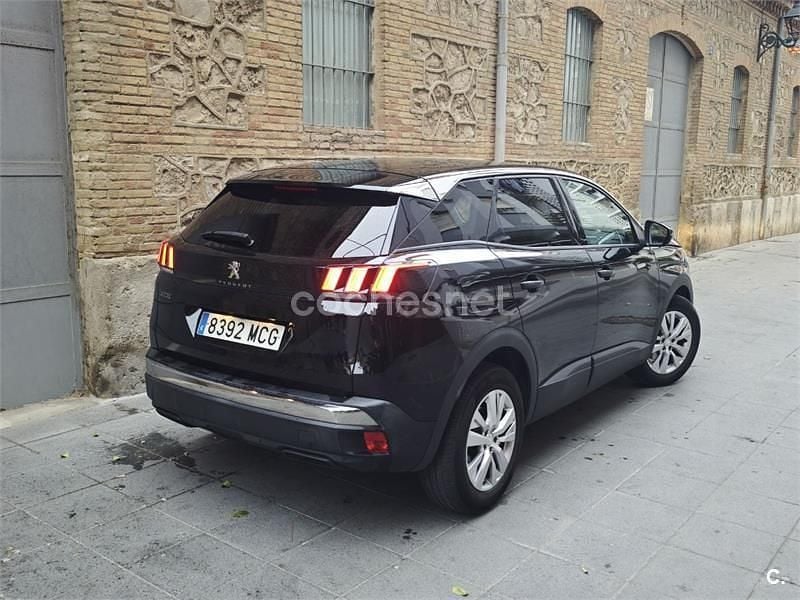 Usado Peugeot 3008 Allure 130 CV (95 kW) 2019 Negro SUV
