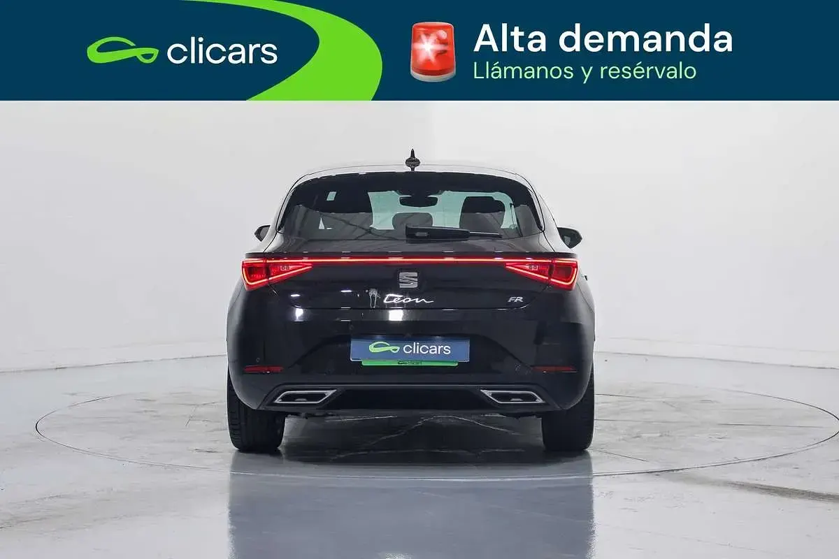 Usado Seat Leon FR 150 CV (110 kW) 2024 Negro Utilitario