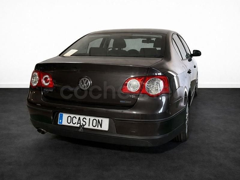 Usado VW Passat Edition 105 CV (77 kW) 2010 Negro Berlina