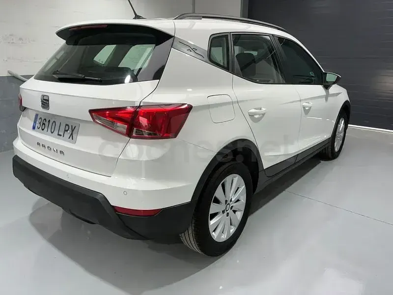Usado Seat Arona Style 95 CV (69 kW) 2020 Blanco SUV