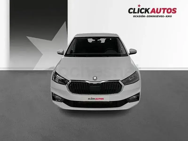 Usado Skoda Fabia Selection 95 CV (69 kW) 2025 Blanco Utilitario
