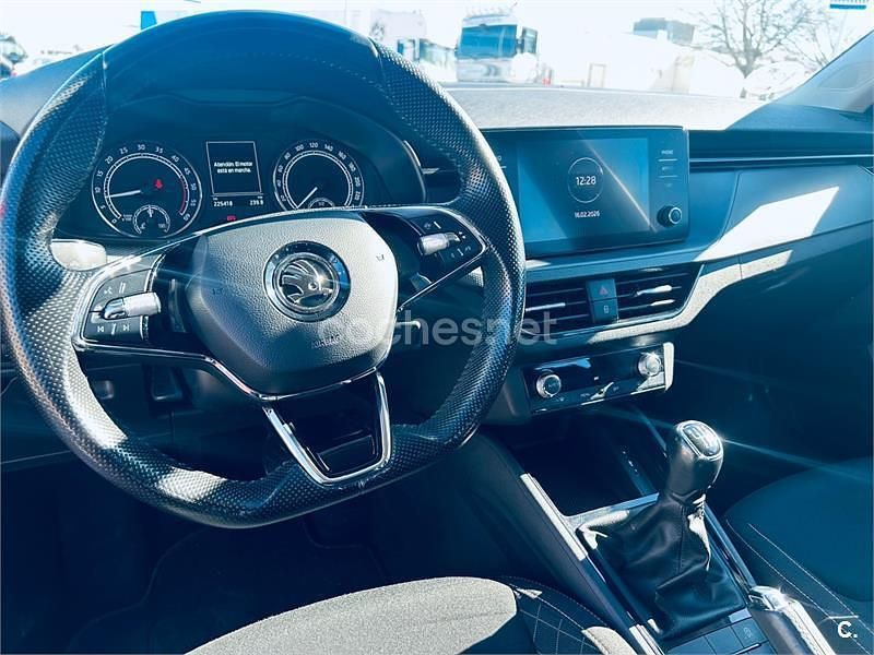 Usado Skoda Scala Sport 115 CV (84 kW) 2020 Rojo Utilitario