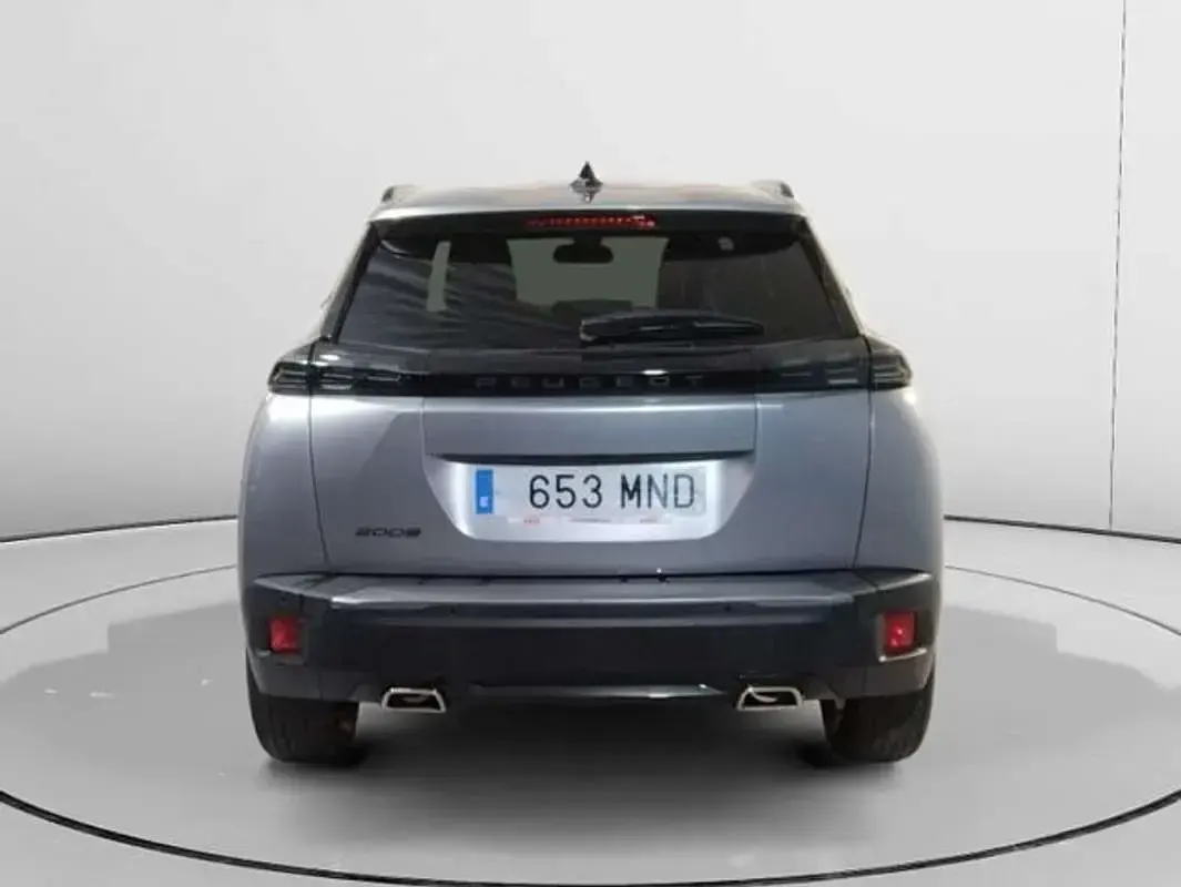 Usado Peugeot 2008 Allure 131 HP (96 kW) 2024 Cinzento SUV