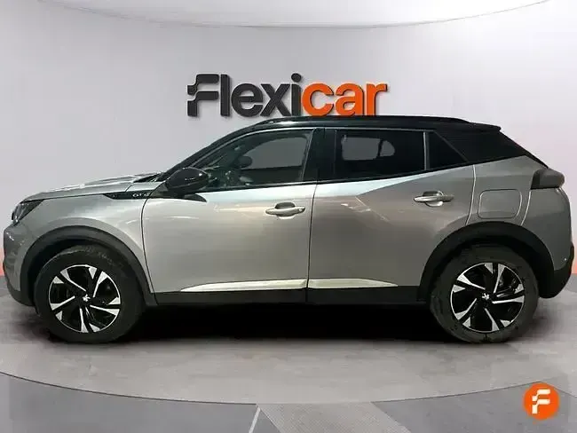 Usado Peugeot 2008 GT 130 CV (95 kW) 2022 Gris SUV