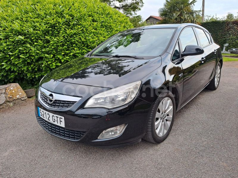 Negro Usado 2010 Opel Astra Enjoy Berlina | 4800 € (Caro) - Imagen 1/4