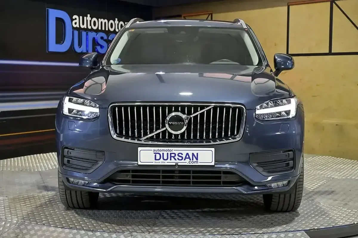 Usado Volvo XC90 Momentum 235 CV (172 kW) 2021 Gris SUV