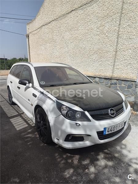 Usado Opel Vectra Sport 150 CV (110 kW) 2007 Blanco Familiar