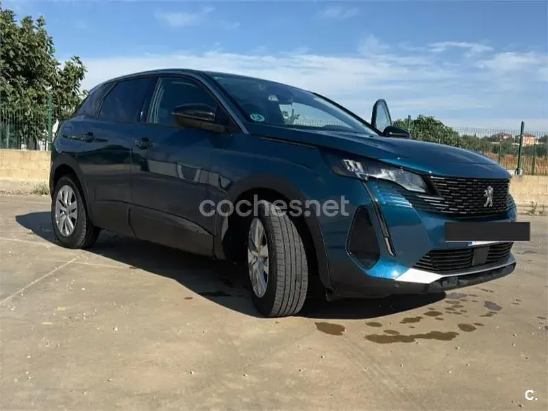 Usado Peugeot 3008 Allure 130 CV (95 kW) 2022 Azul SUV