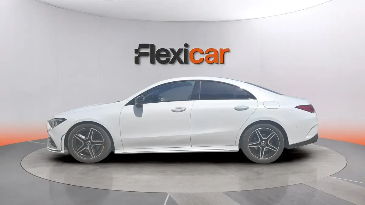 Usado Mercedes CLA200 150 CV (110 kW) 2023 Blanco Coupe