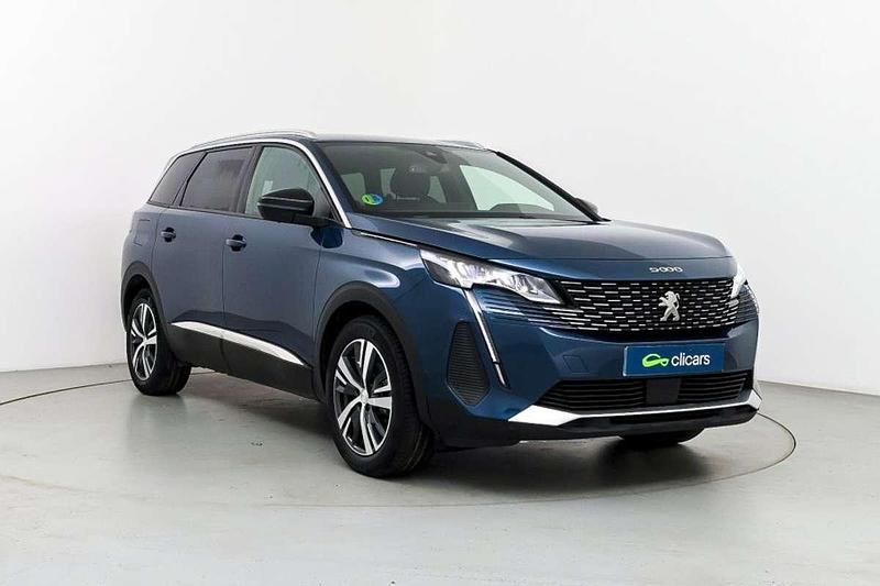 Usado Peugeot 5008 Allure 136 CV (100 kW) 2024 Azul SUV