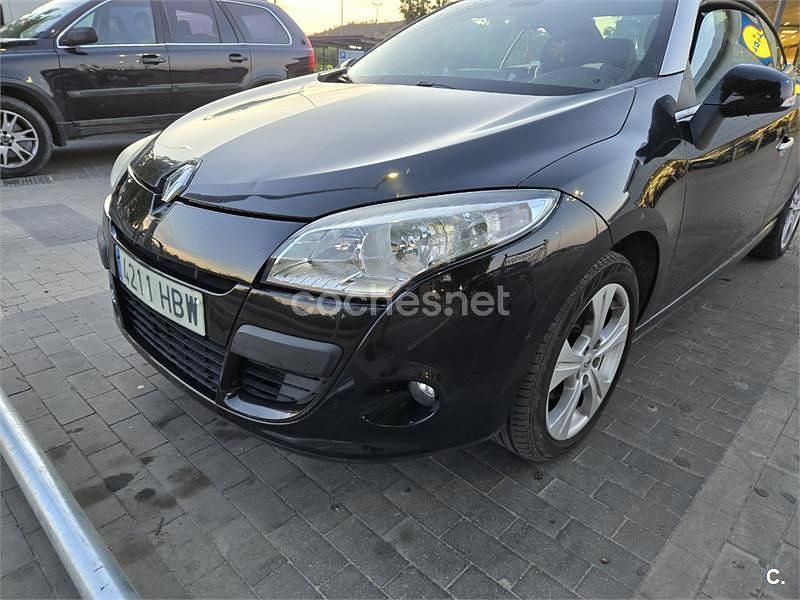 Usado Renault Mégane Cabriolet Dynamique 130 CV (95 kW) 2011 Negro Descapotable