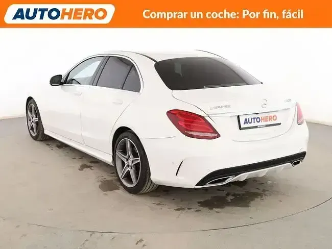 Käytetty Mercedes C220 AMG line 170 HP (125 kW) 2015 Valkoinen Sedan
