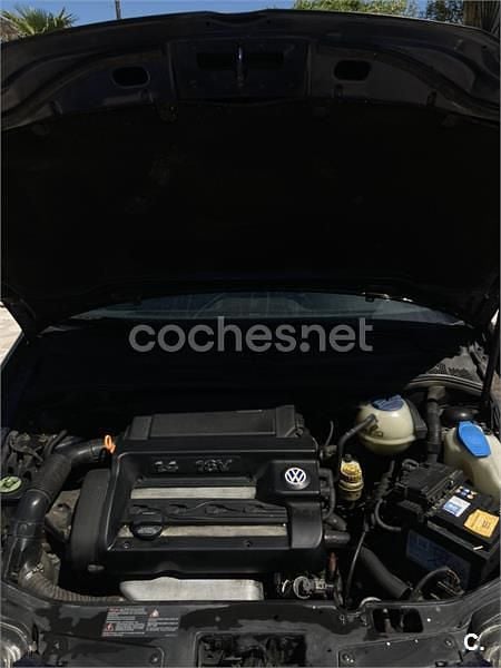 Usado VW Polo Trendline 75 CV (55 kW) 2001 Azul Berlina