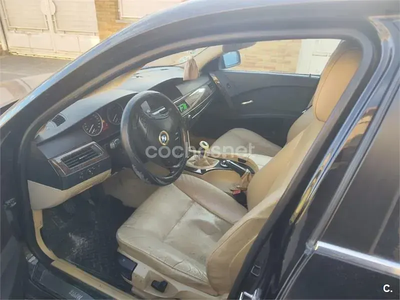 Usado BMW 525 163 CV (119 kW) 2005 Negro Berlina